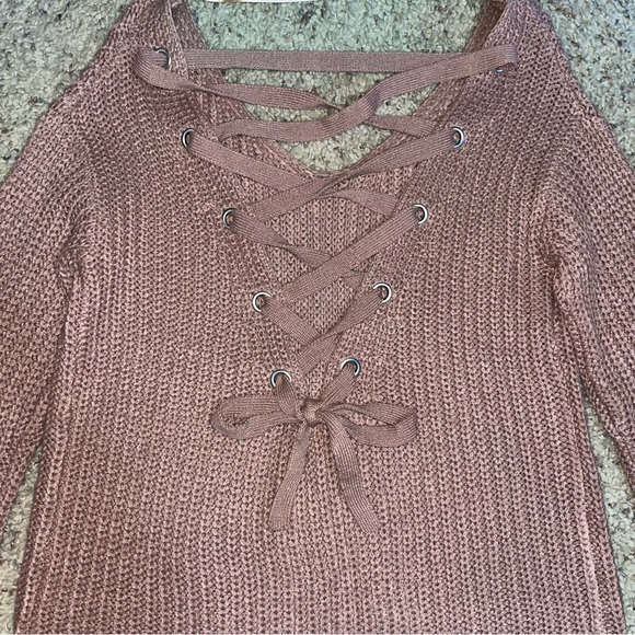 LOVE AT FIRST SIGHT CRISS CROSS BOW KNIT SCOOP NECK SWEATER / PINK / SIZE MEDIUM - Picture 3 of 5